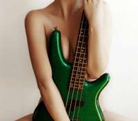 Green Bass Hot Girl - thumbnail